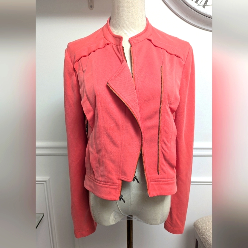 Reg $250 BCBG MAXAZRIA Coral Zipper Jacket Size Small